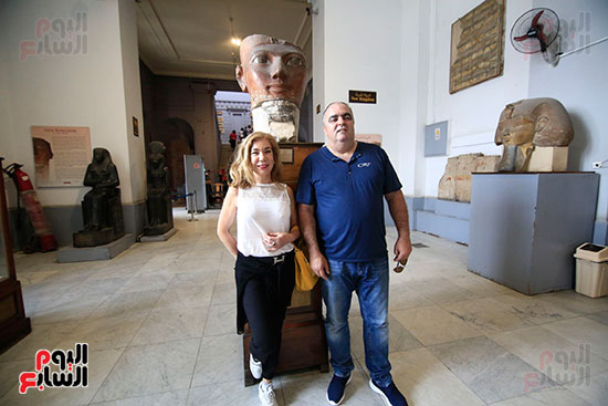 أسرة كريستيانو رونالدو فى المتحف المصرى (1)
