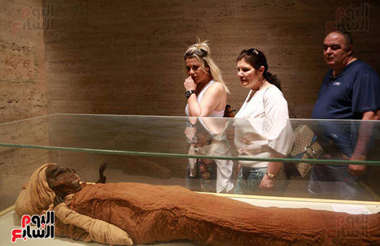 أسرة كريستيانو رونالدو فى المتحف المصرى (4)