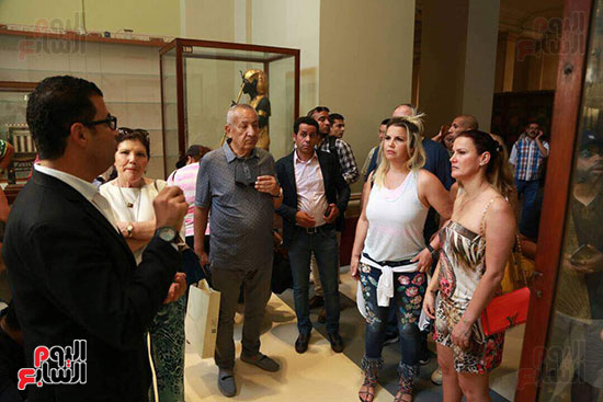 أسرة كريستيانو رونالدو فى المتحف المصرى (13)