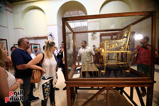 أسرة كريستيانو رونالدو فى المتحف المصرى (36)