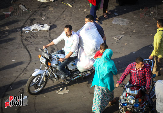 الباعة الجائلون ينتشرون بالعتبة وشارع الجيش بباب الشعرية (14)