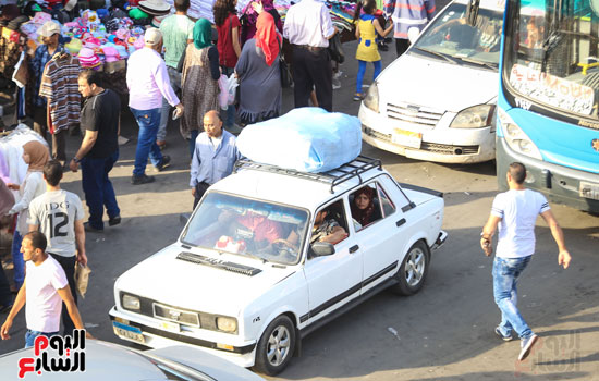 الباعة الجائلون ينتشرون بالعتبة وشارع الجيش بباب الشعرية (10)