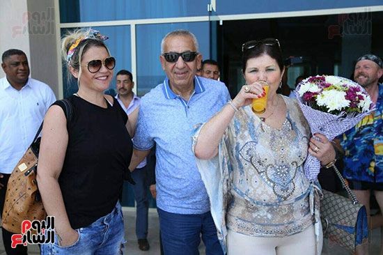 عائلة رونالدو تصل شرم الشيخ لحضور حفل افتتاح أكبر أكوا بارك بالشرق الأوسط (7)