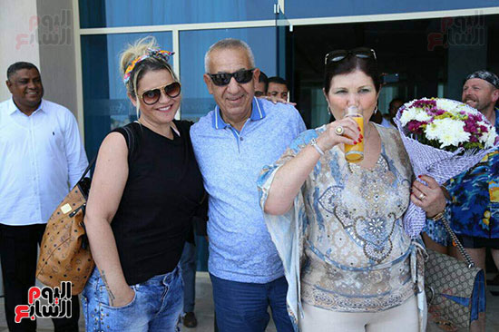عائلة رونالدو تصل شرم الشيخ لحضور حفل افتتاح أكبر أكوا بارك بالشرق الأوسط (16)