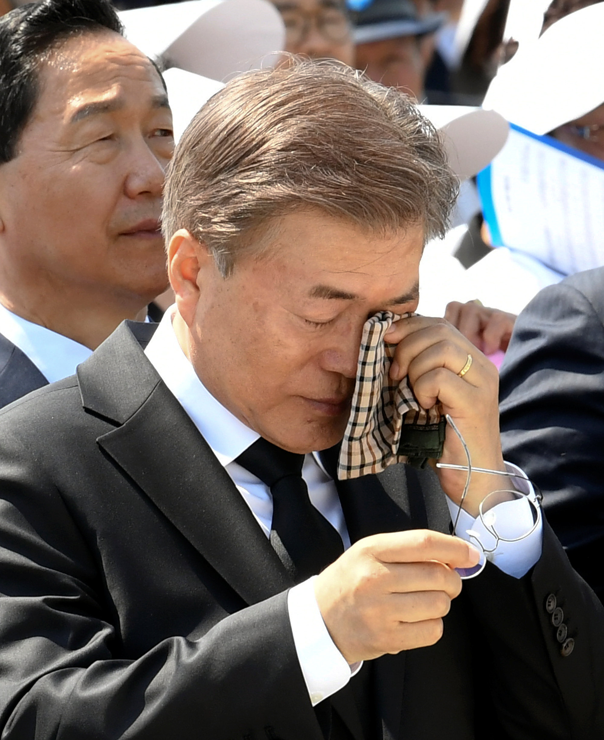 رئيس كوريا الجنوبية يشهد مراسم ذكرى حركة 18 مايو الديمقراطية بمشاركة 10 الآف شخص