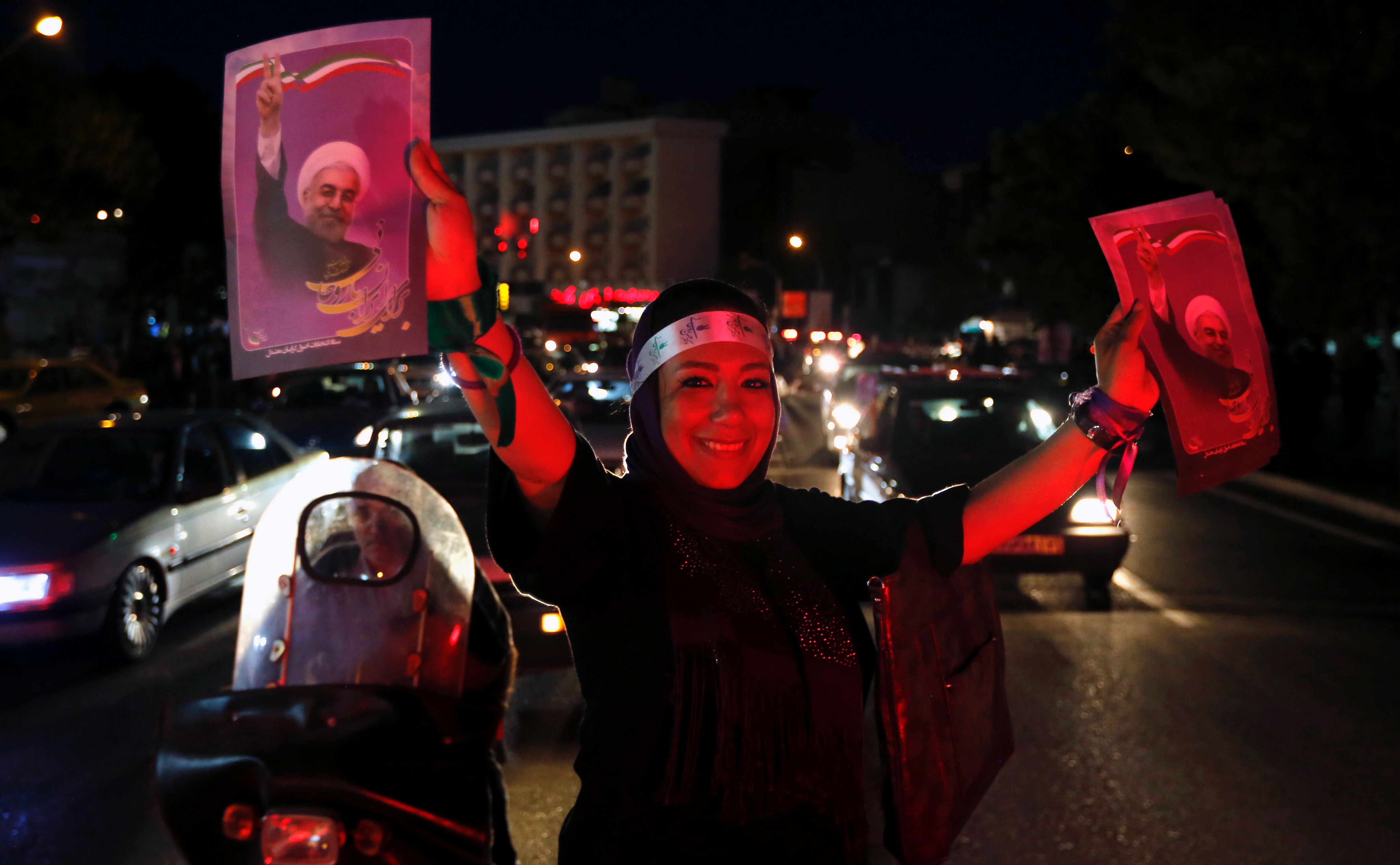 إيرانية ضمن أنصار روحانى
