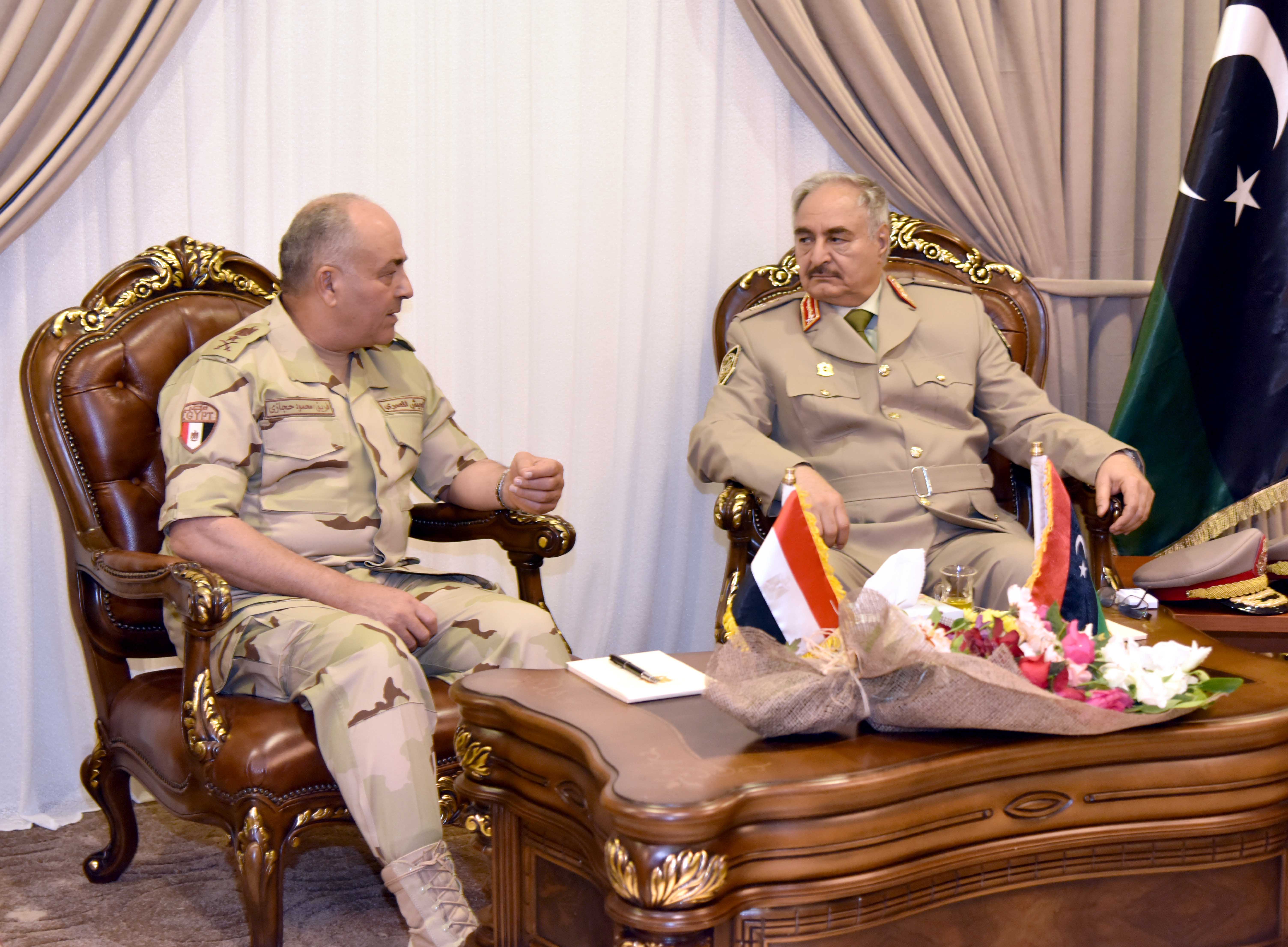 رئيس الأركان يشارك فى احتفال الجيش الليبى (4)