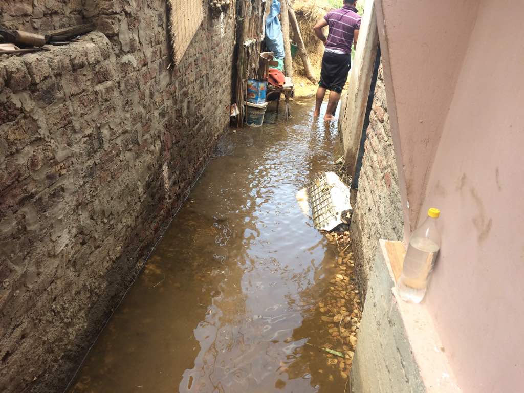 المياه تغرق قرية أبو بدوى