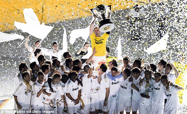 ريال مدريد بطل الدوري الإسباني عام 2012