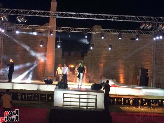 البروفة الغنائية لشقيقة رونالدو قبل حفل افتتاح أكوا بارك بشرم الشيخ (7)