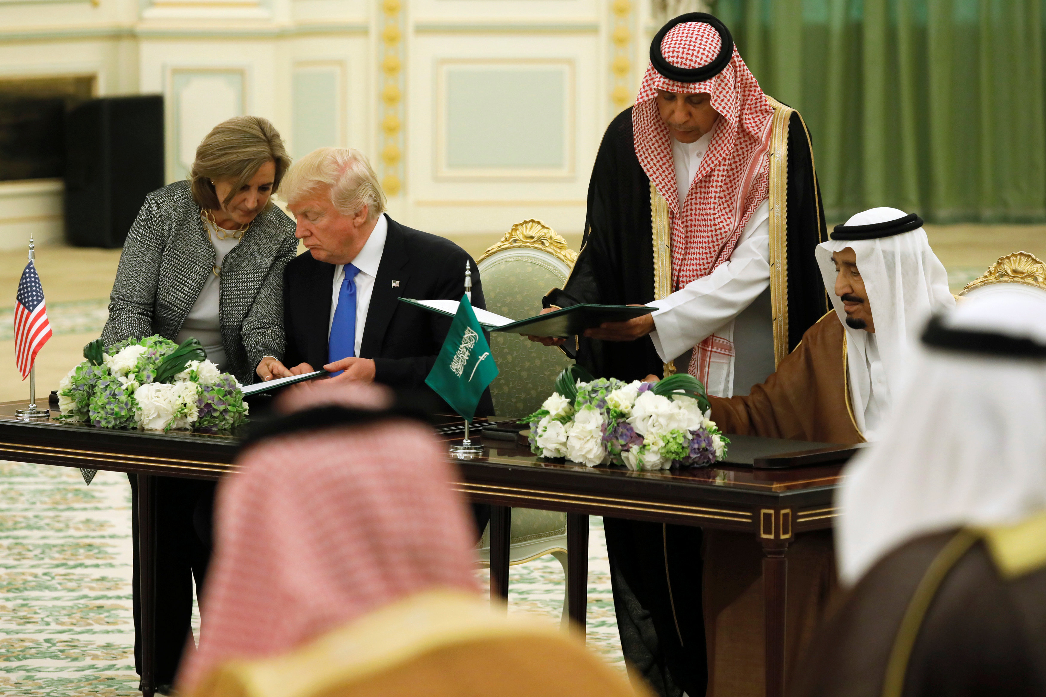 سلمان وترامب يوقعان اتفاقيات بين السعودية وأمريكا