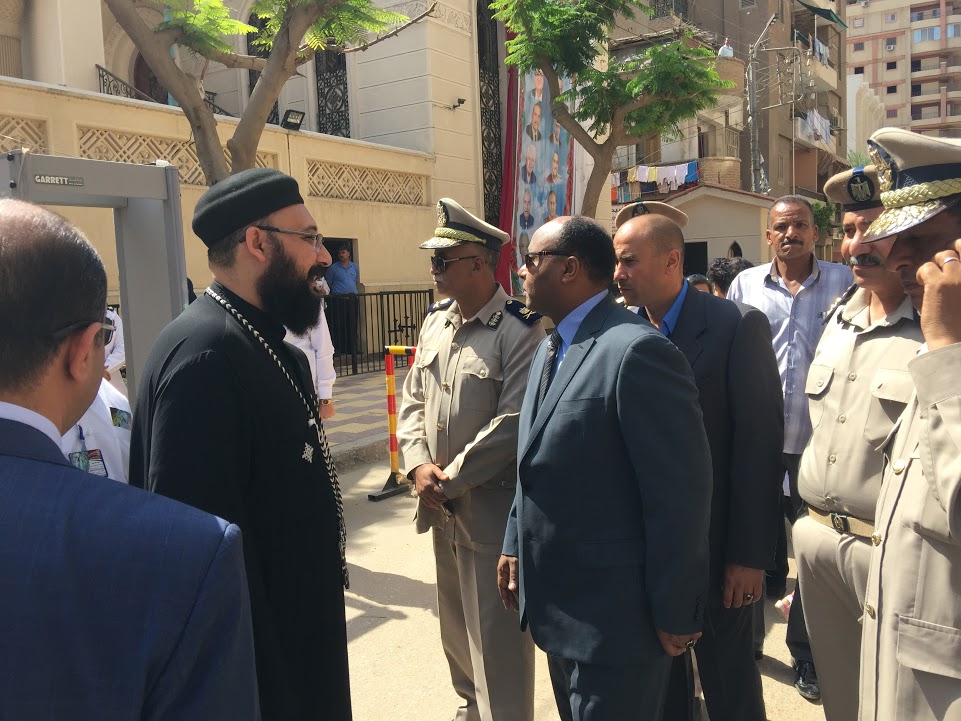 مدير امن الغربية اللواء طارق حسونة يتابع تامين الكنيسة