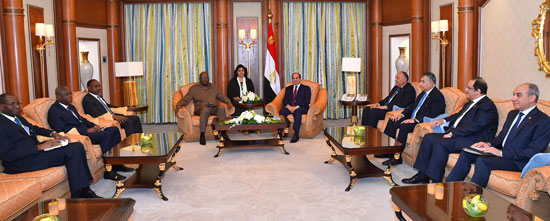 السيد-الرئيس-يستقبل-رئيس-بوركينا-فاسو-فى-الرياض-(2)