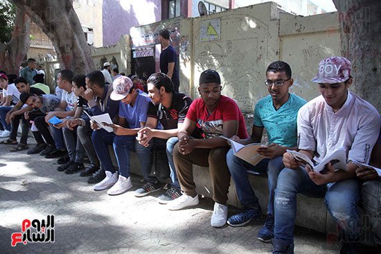 امتحانات الدبلومات الفنية (10)