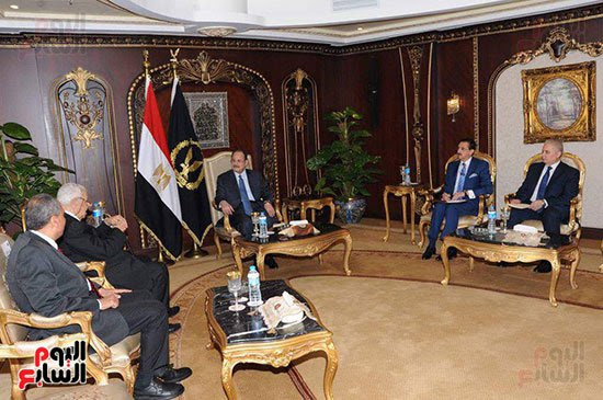 وزير الداخلية يقبل دعوة عبد المحسن سلامة لزيارة نقابة الصحفيين (1)
