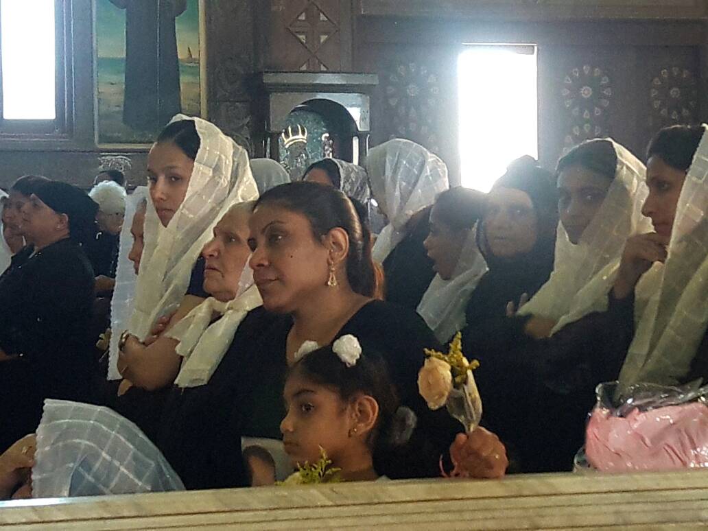  صلاة ذكرى الأربعين بداخل الكنيسة