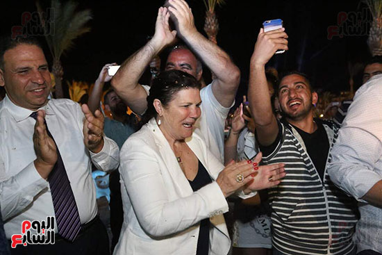 عائلة رونالدو تحتفل بفوز ريال مدريد بالدورى الأسبانى بالغردقة (2)