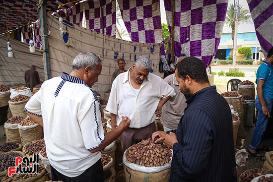 سوق البلح (1)