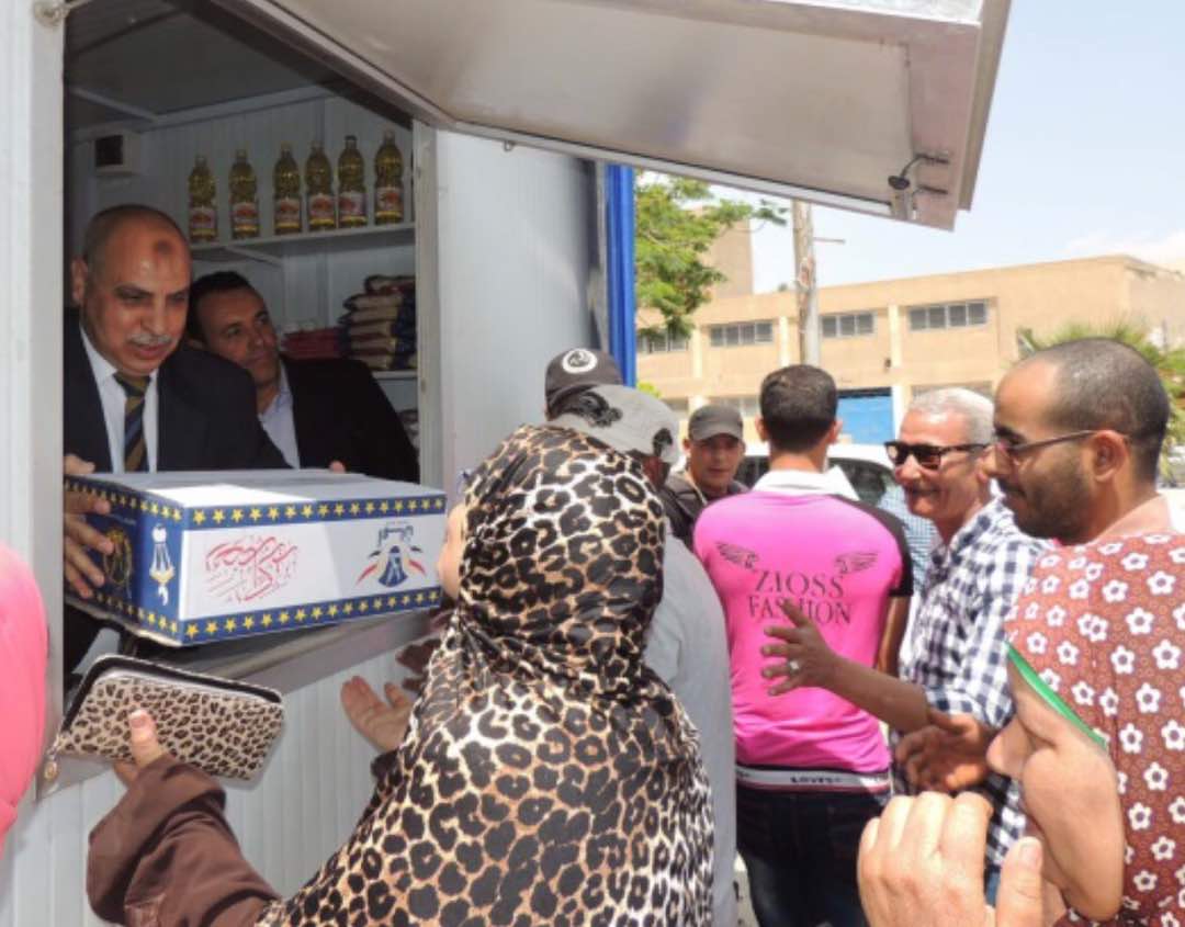 الداخلية توزع 35 ألف كرتونة رمضان  (6)