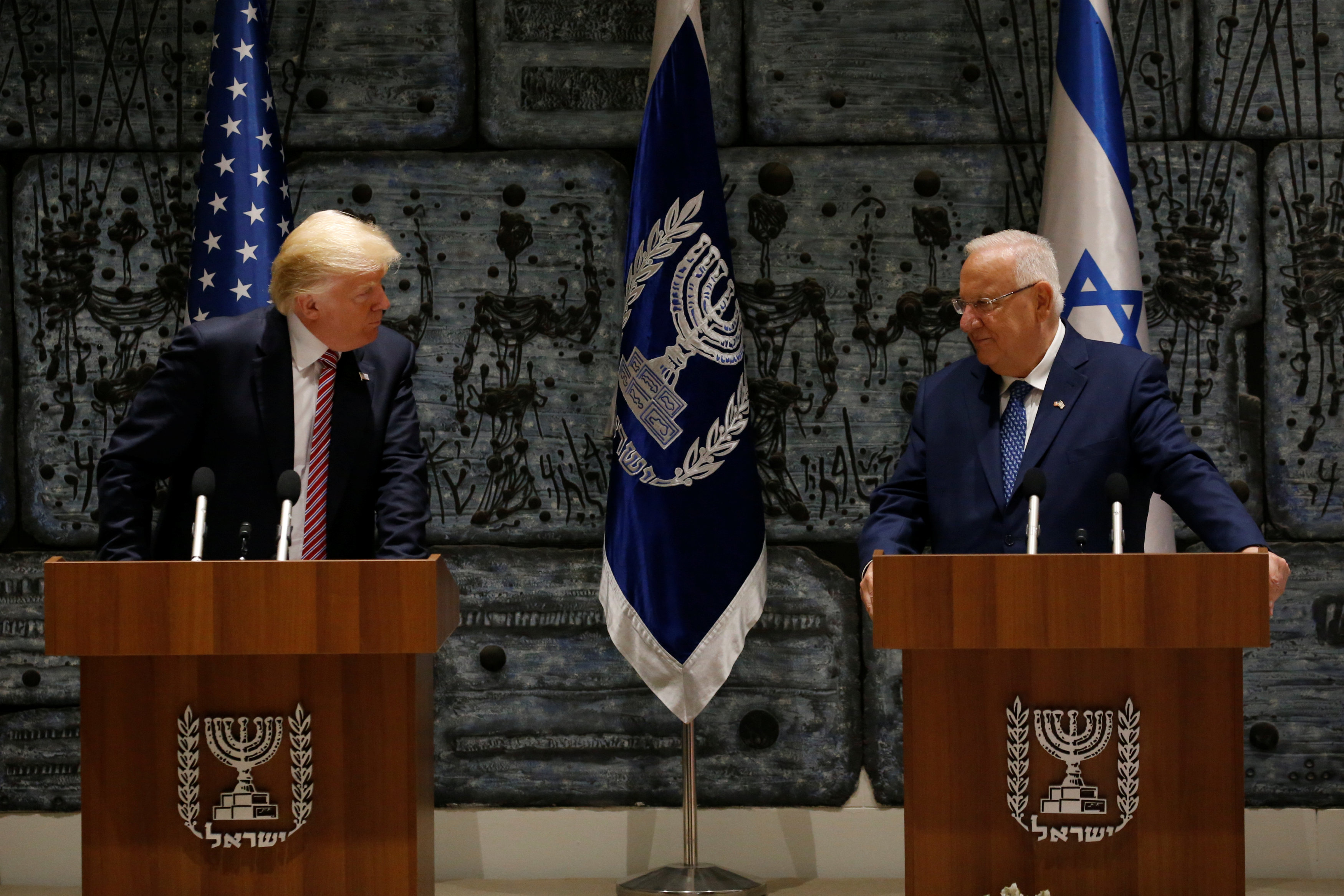 مناقشات بين الرئيسين الأمريكى والإسرائيلى قبل المؤتمر