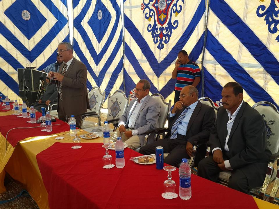 محافظ المنيا يضع حجر أساس مصنع الكربونات  (4)