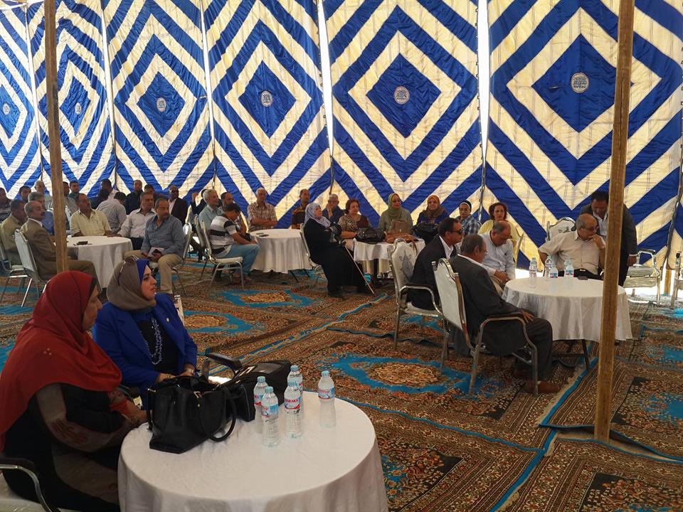 محافظ المنيا يضع حجر أساس مصنع الكربونات  (3)