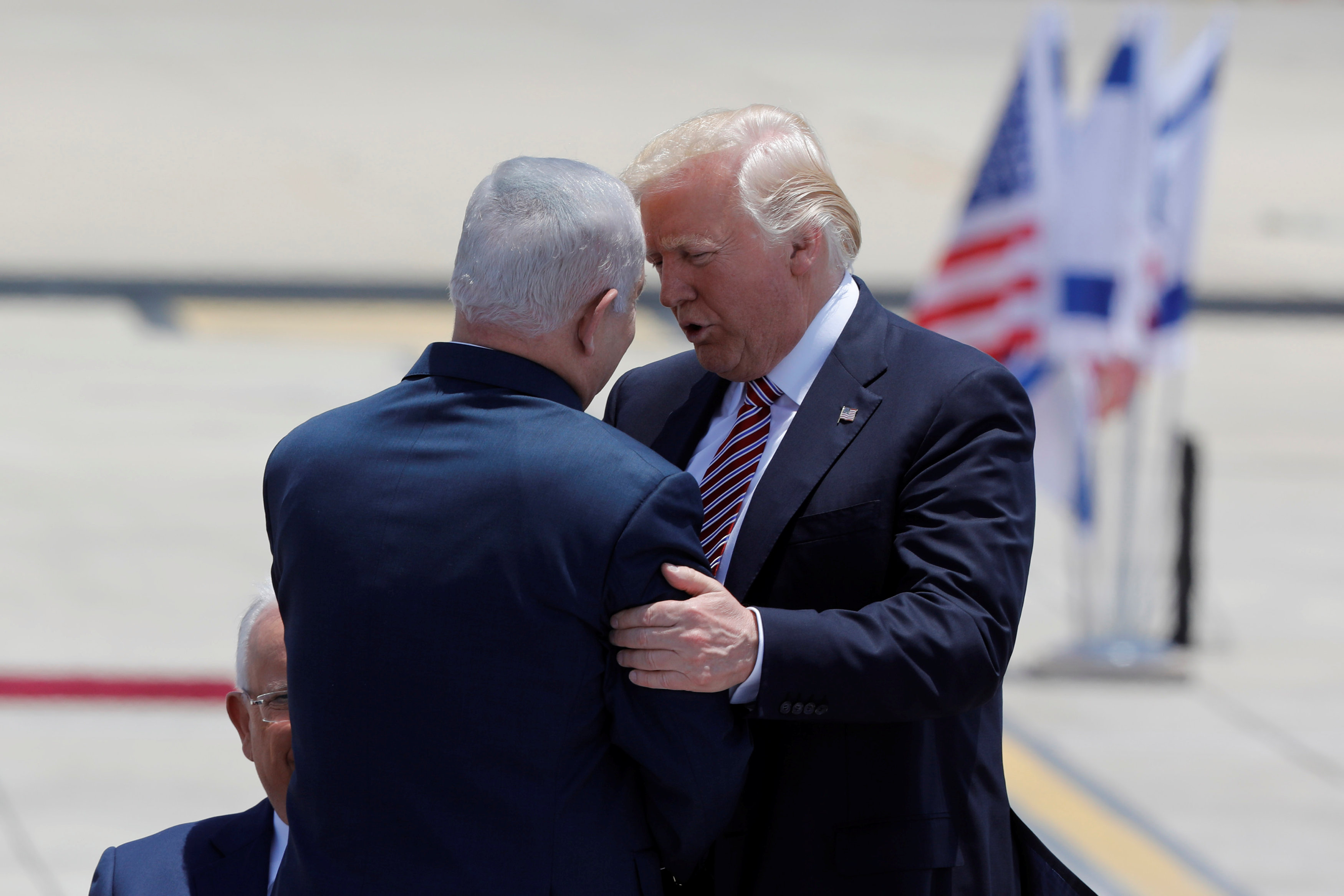 ترامب فى حديث مع رئيس الوزراء الإسرائيلى
