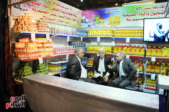 رئيس الوزراء يفتتح معرض سوبر ماركت أهلا رمضان  (31)