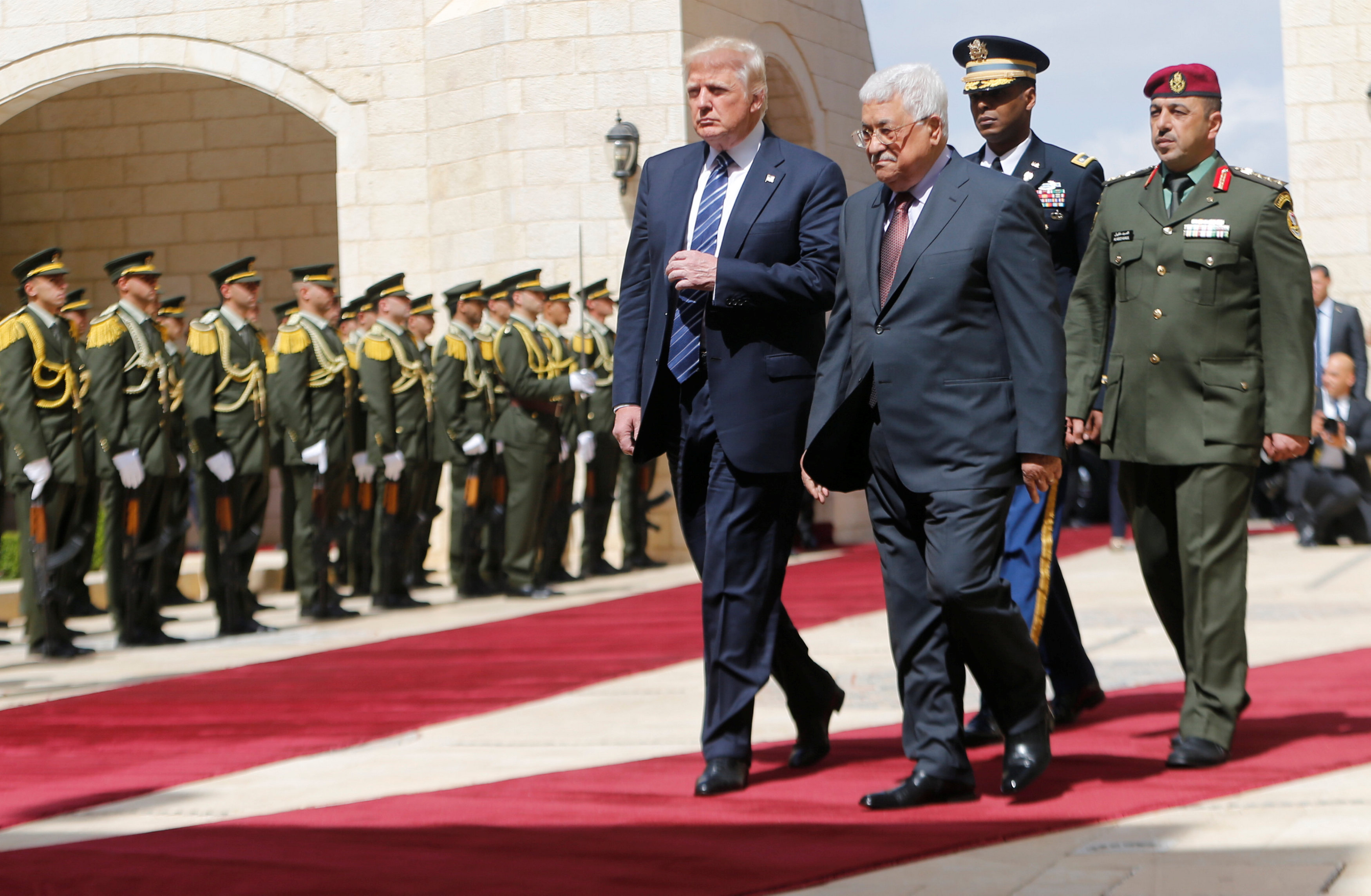 الرئيس الفلسطينى ونظيره الأمريكى يستعرضان حرس الشرف