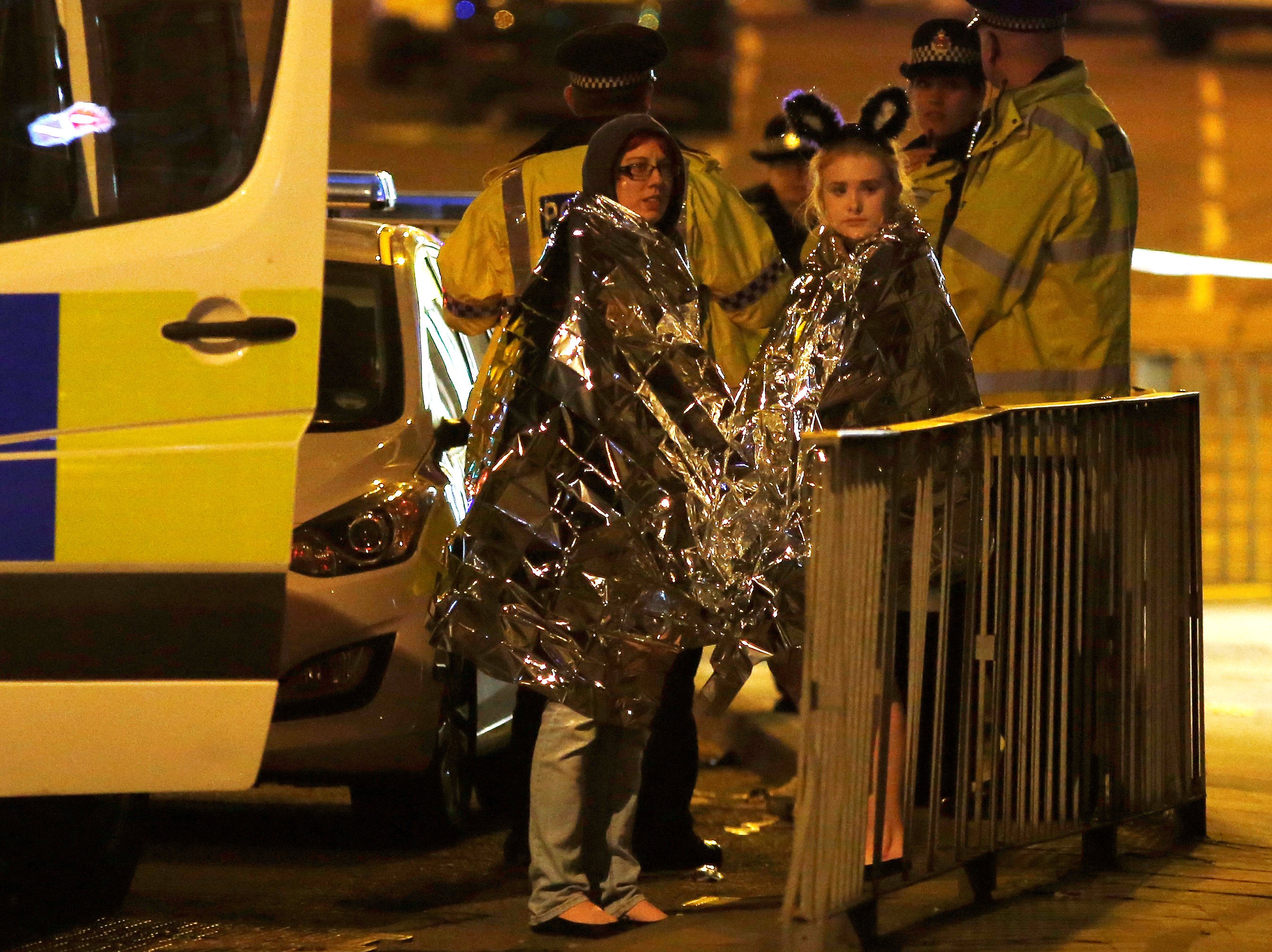 22 قتيلا و60 مصابا فى تفجير قاعة احتفالات بمدينة مانشستر البريطانية بواسطة انتحارى