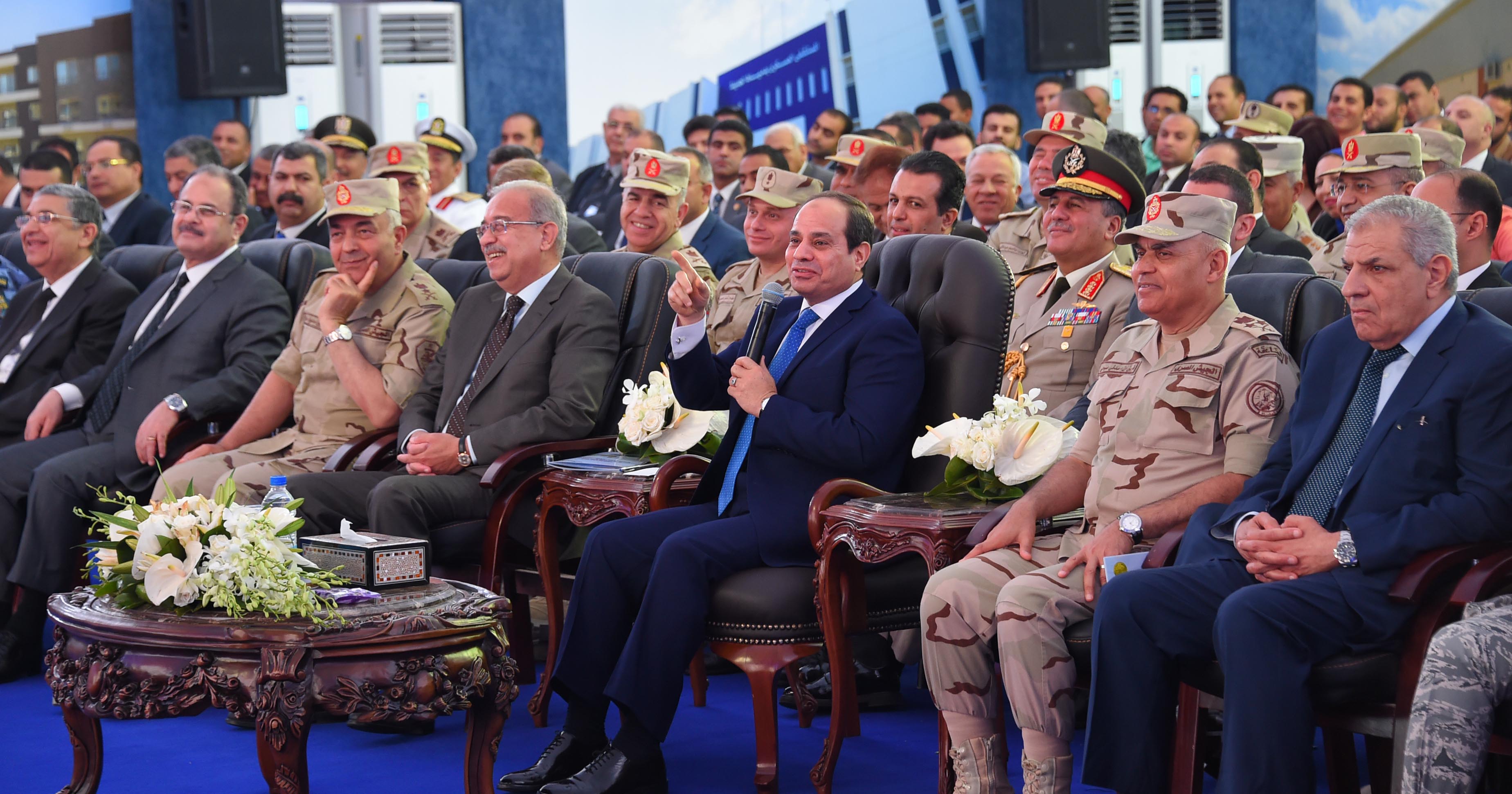 إنذار شديد من السيسى للصوص الأراضى طول ما أنا عايش مش هسيب حد ياخد حاجة مش من حقه