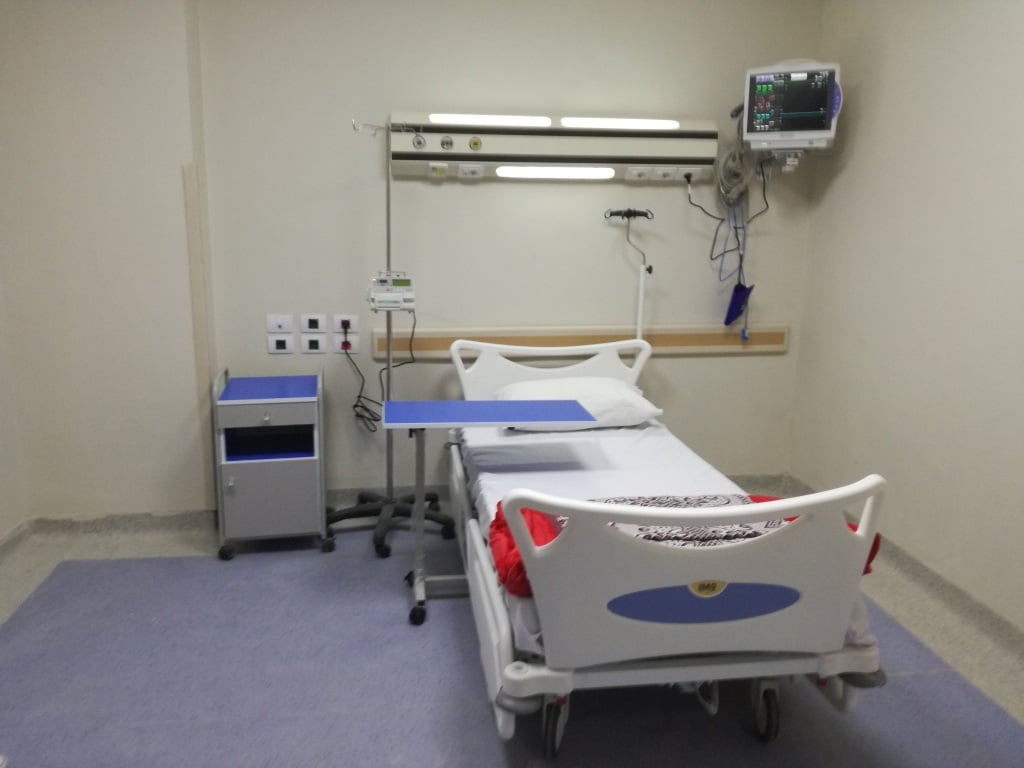 المرضى ينتظرون خدمة طبية مميزة بمستشفى ارمنت الجديدة