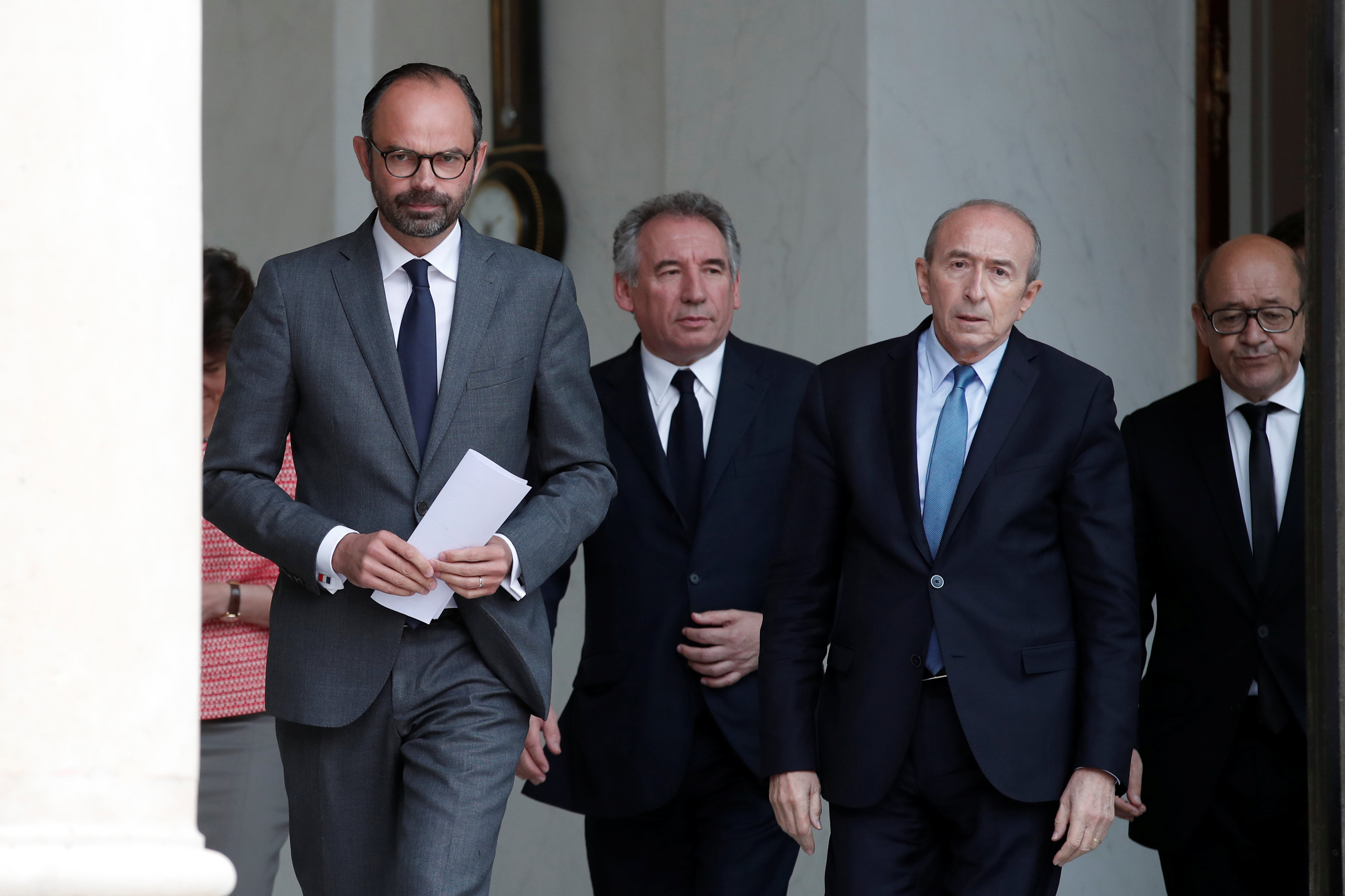 إدوار فيليب مع عدد من الوزراء الفرنسيين