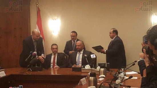 المصرية للاتصالات تعلن تقديم خدمات المحمول خلال الصيف