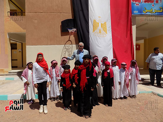  تلاميذ مدرسة السلام الابتدائية اثناء لقاء الاناشيد الوطنية