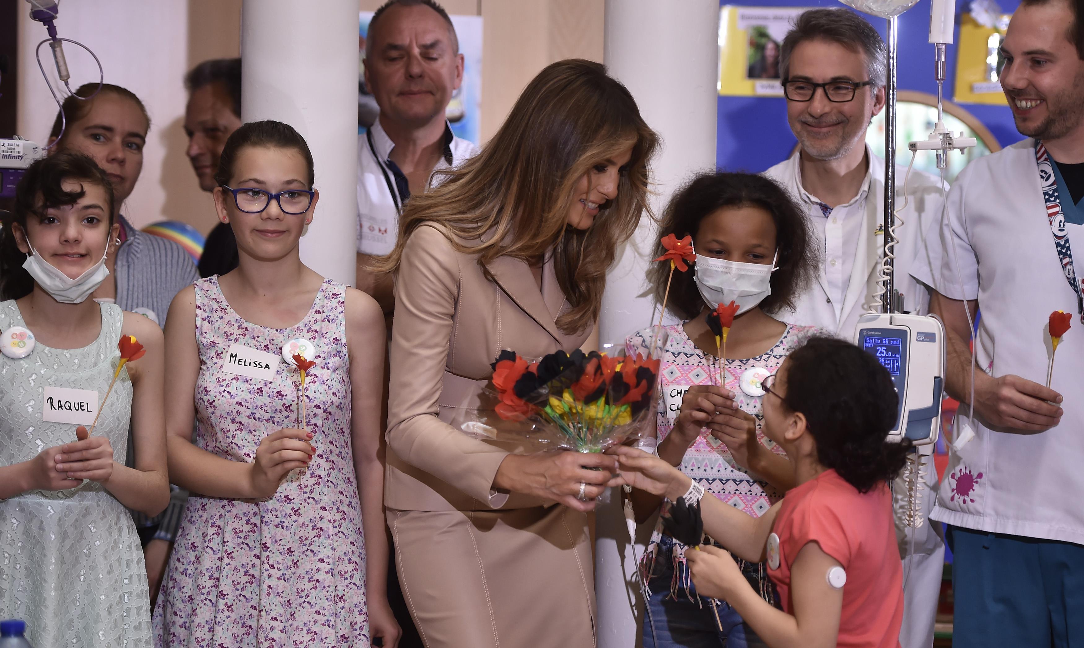 ميلانيا ترامب تزور مستشفى الملكة فابيولا للأطفال بروكسل