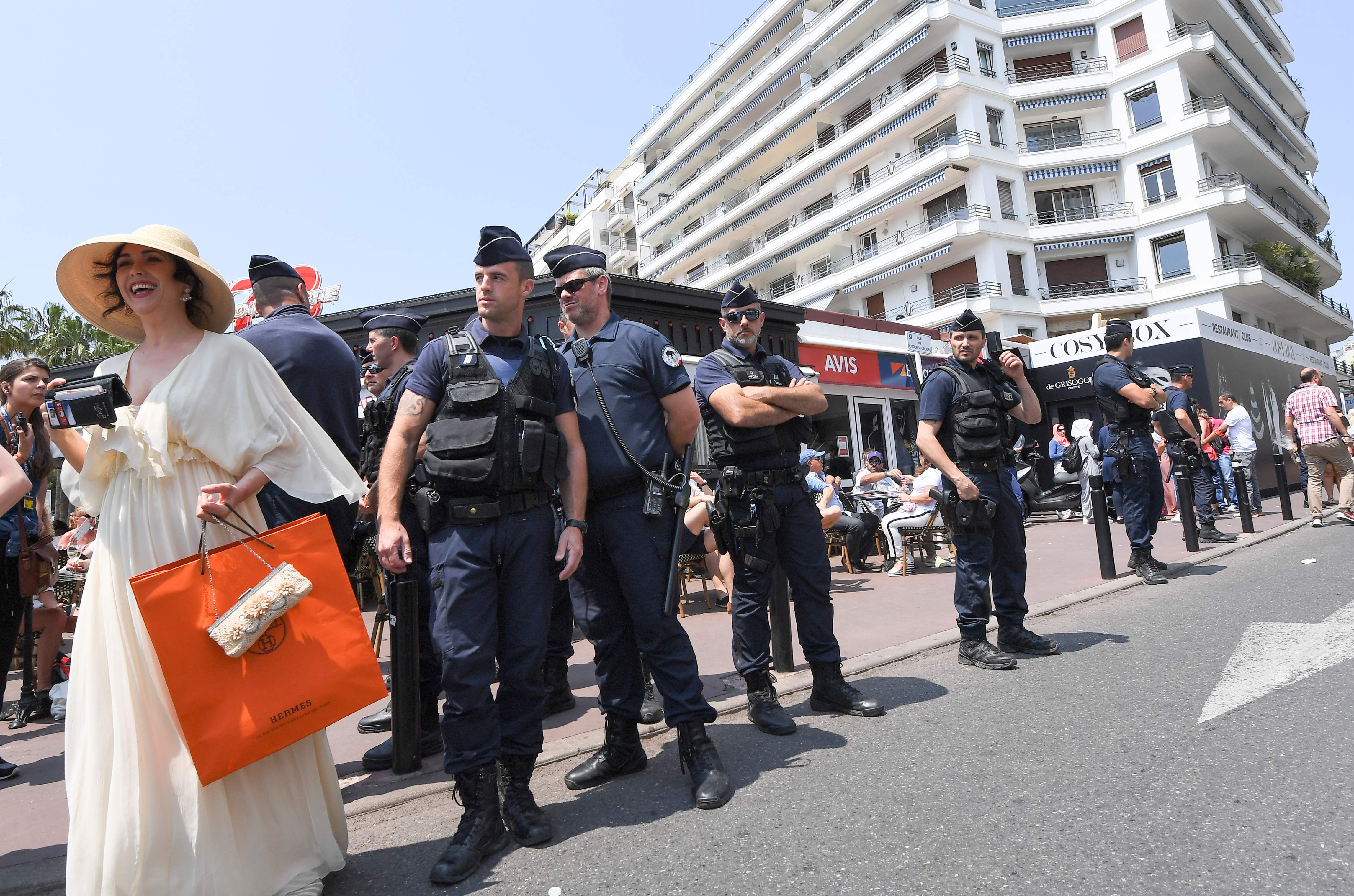 الشرطة الفرنسية تنتشر لتأمين مهرجان كان