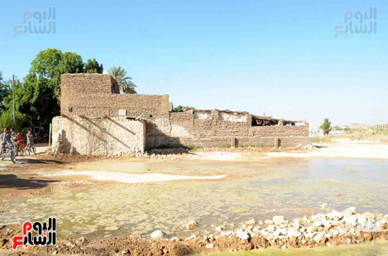 إزالة التعديات على نهر النيل بمحافظة الأقصر