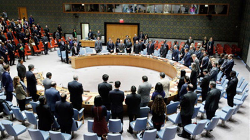 بالفيديو.. مجلس الأمن يدين هجوم المنيا الإرهابى.. وأعضاؤه يقفون دقيقة حدادا