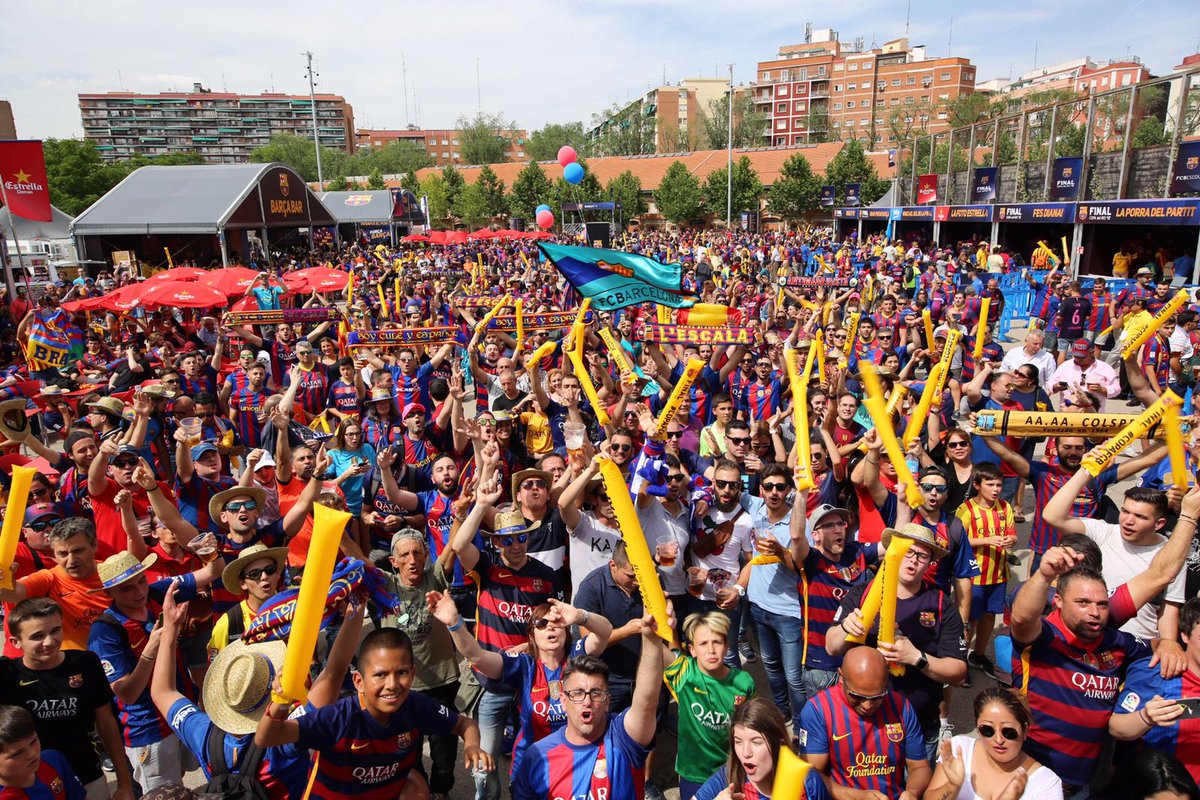 توافد كبير من جماهير برشلونة