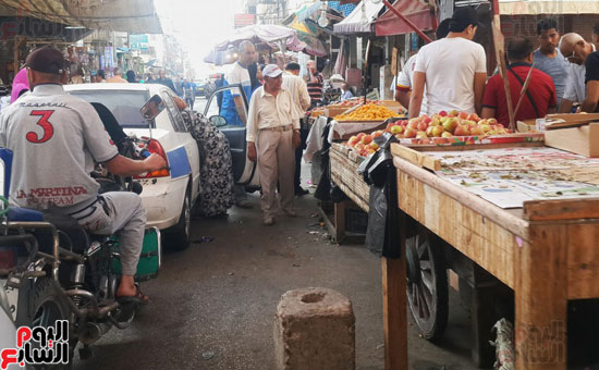 ازدحام بأسواق الفاكهة فى بورسعيد