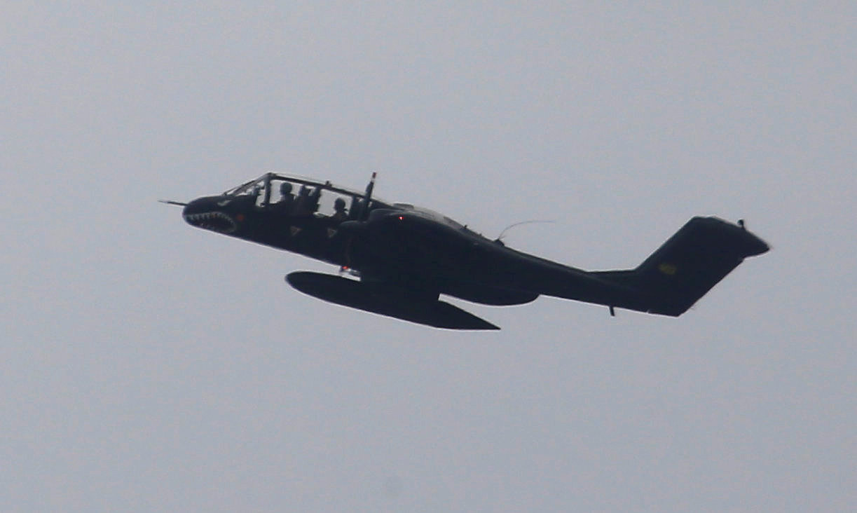 جيش الفلبين يستخدم طائرة خلال مكافحة المتشددين فى الجنوب