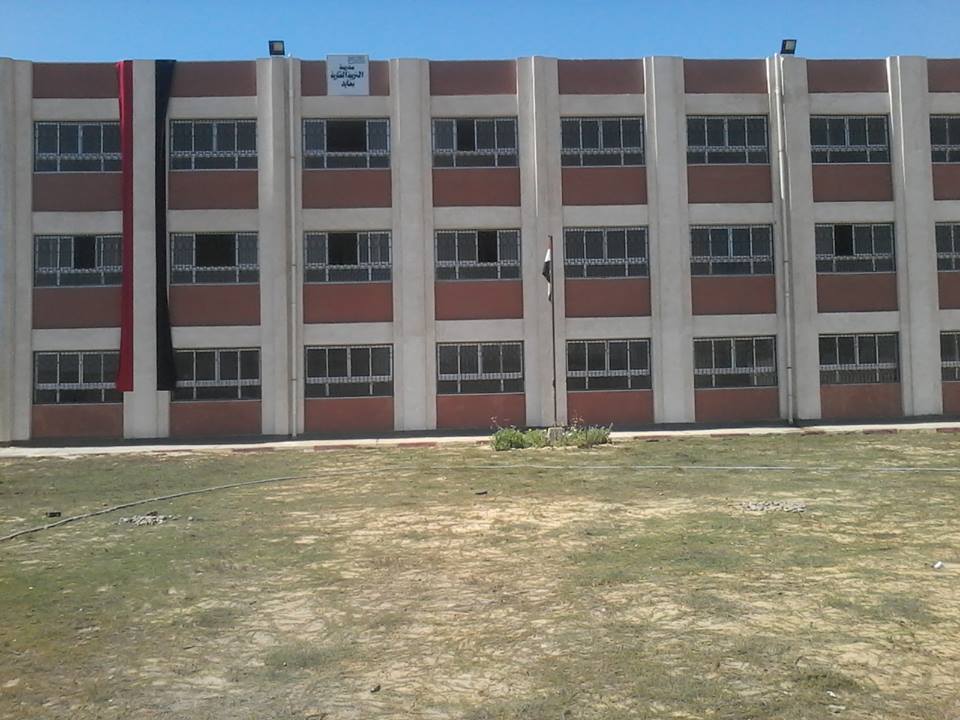 جانب من مبنى المدرسة