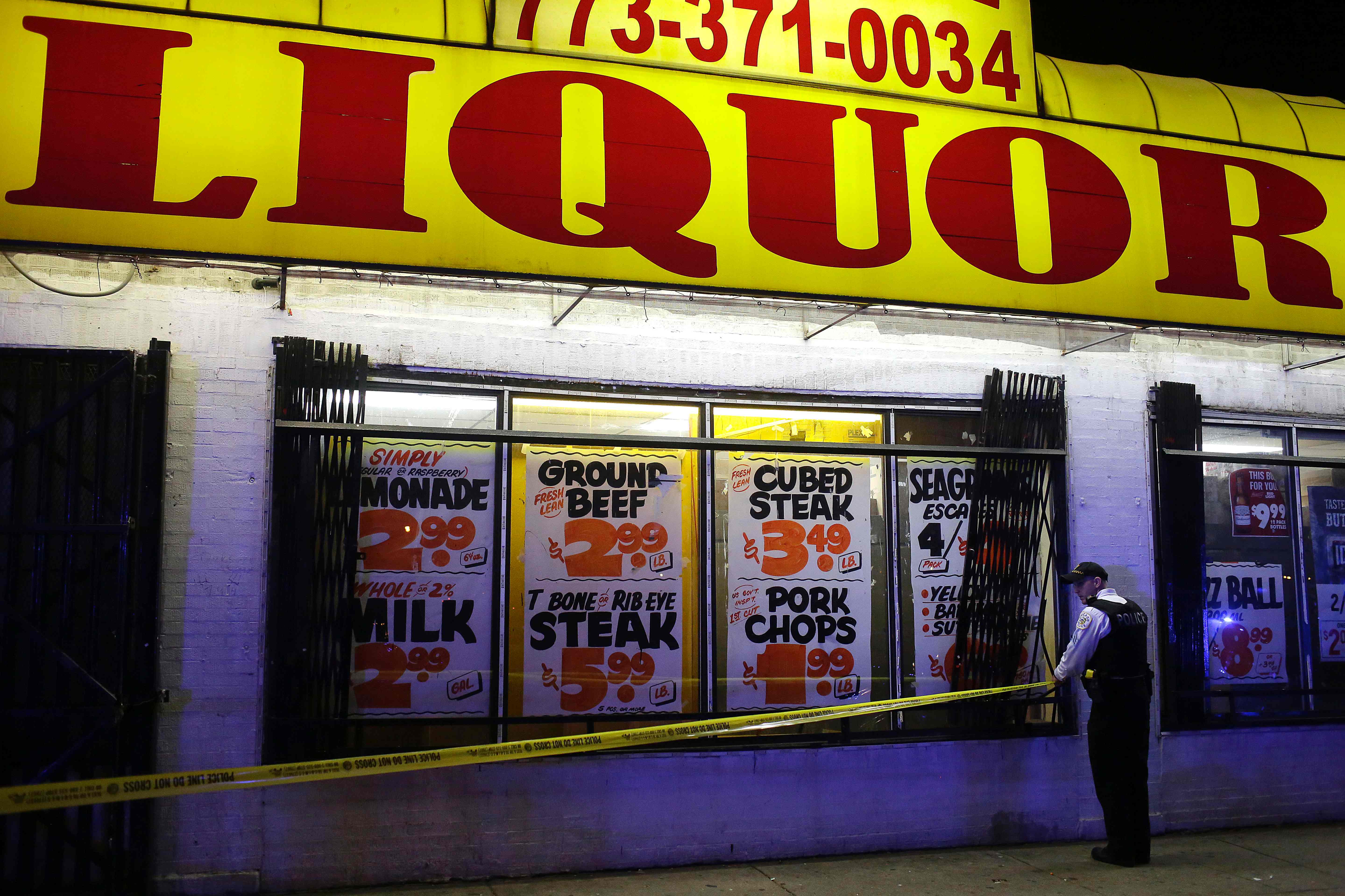 اغلاق متجر الكحوليات فى موقع الجريمة