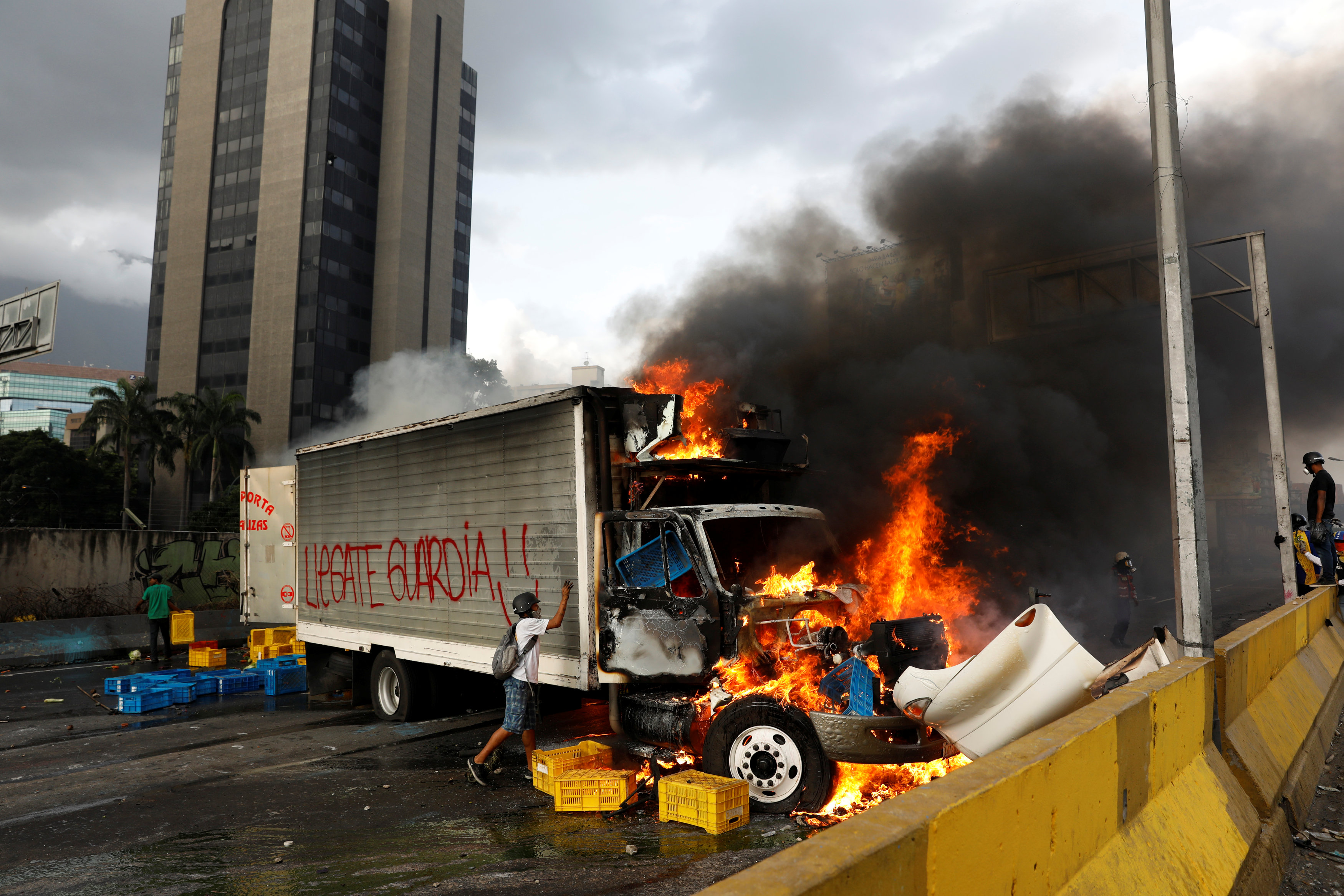 أعمال العنف فى فنزويلا