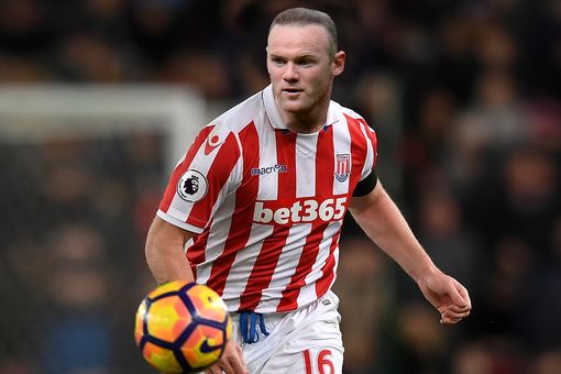 رونى قائد مانشستر يونايتد بقميص ستوك