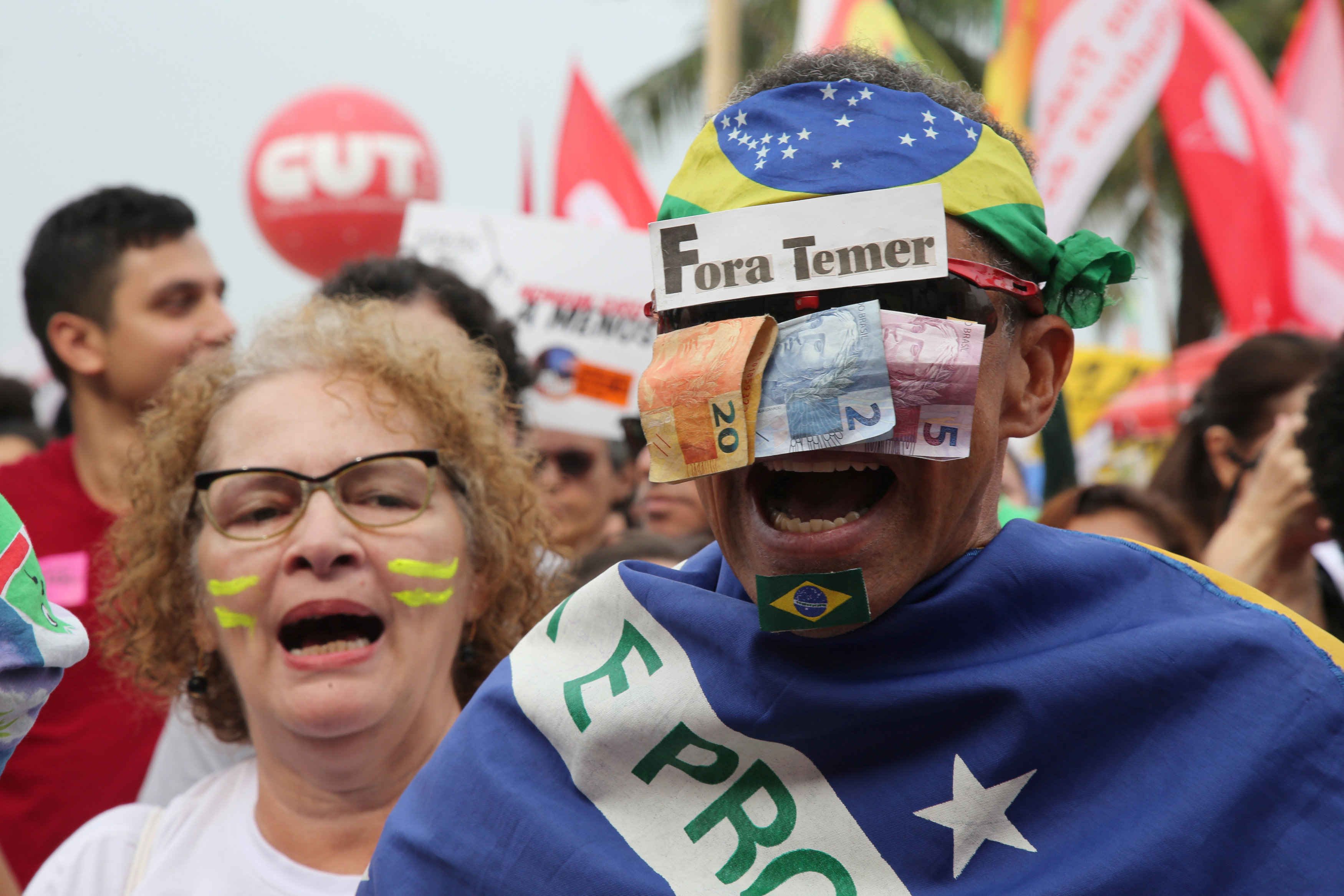مظاهرات فى البرازيل ضد رئيس البلاد