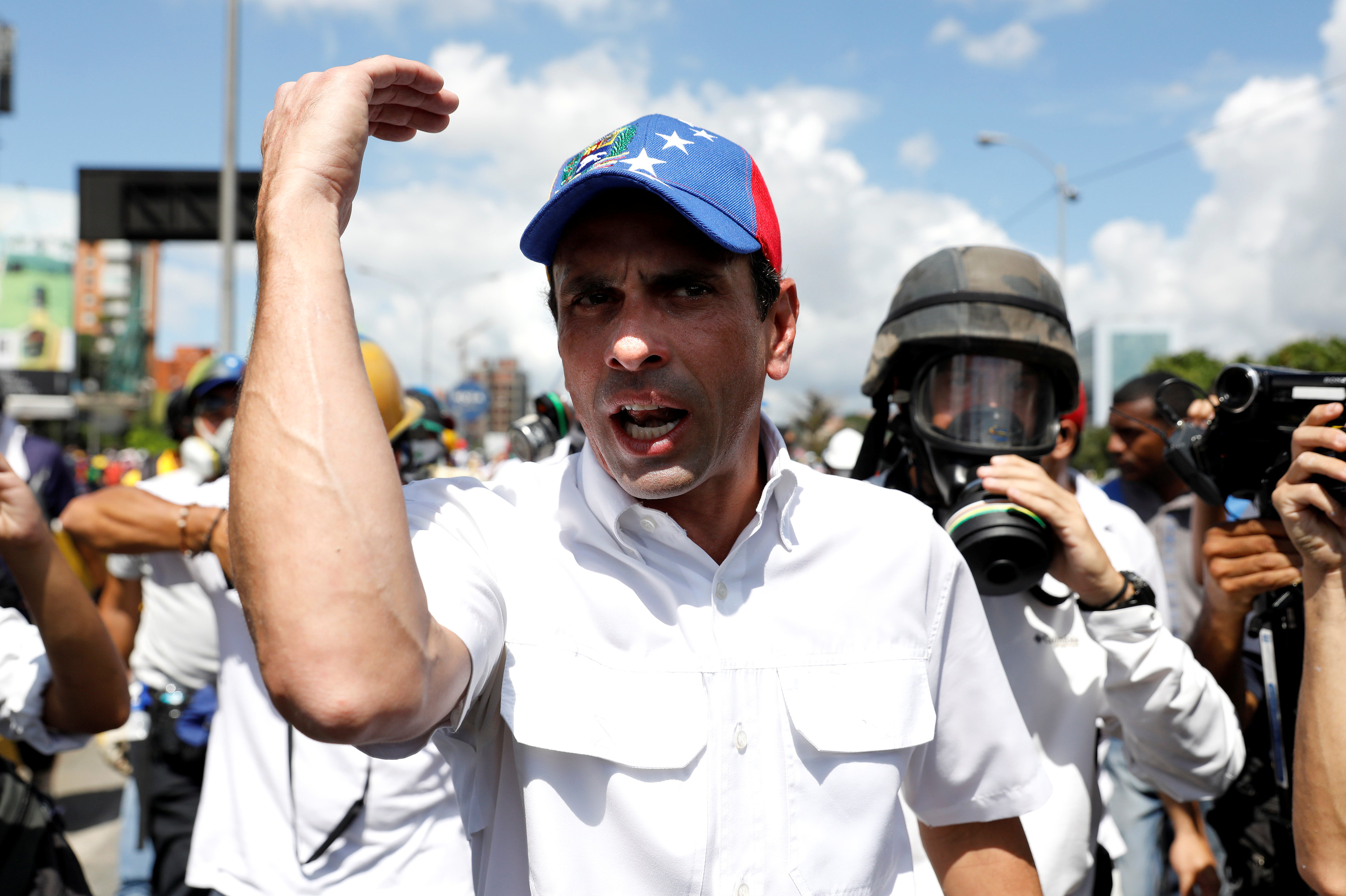 المتظاهرون الفنزويليون