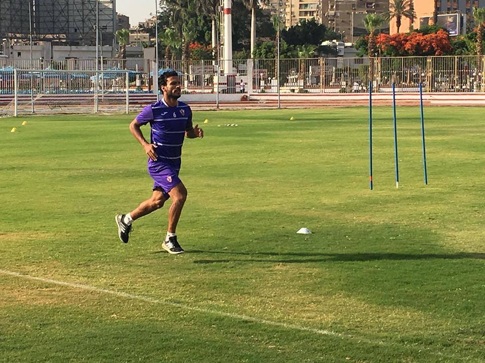 شوقى السعيد يؤدى تدريبات تأهيلية شوقى السعيد يؤدى تدريبات تأهيلية