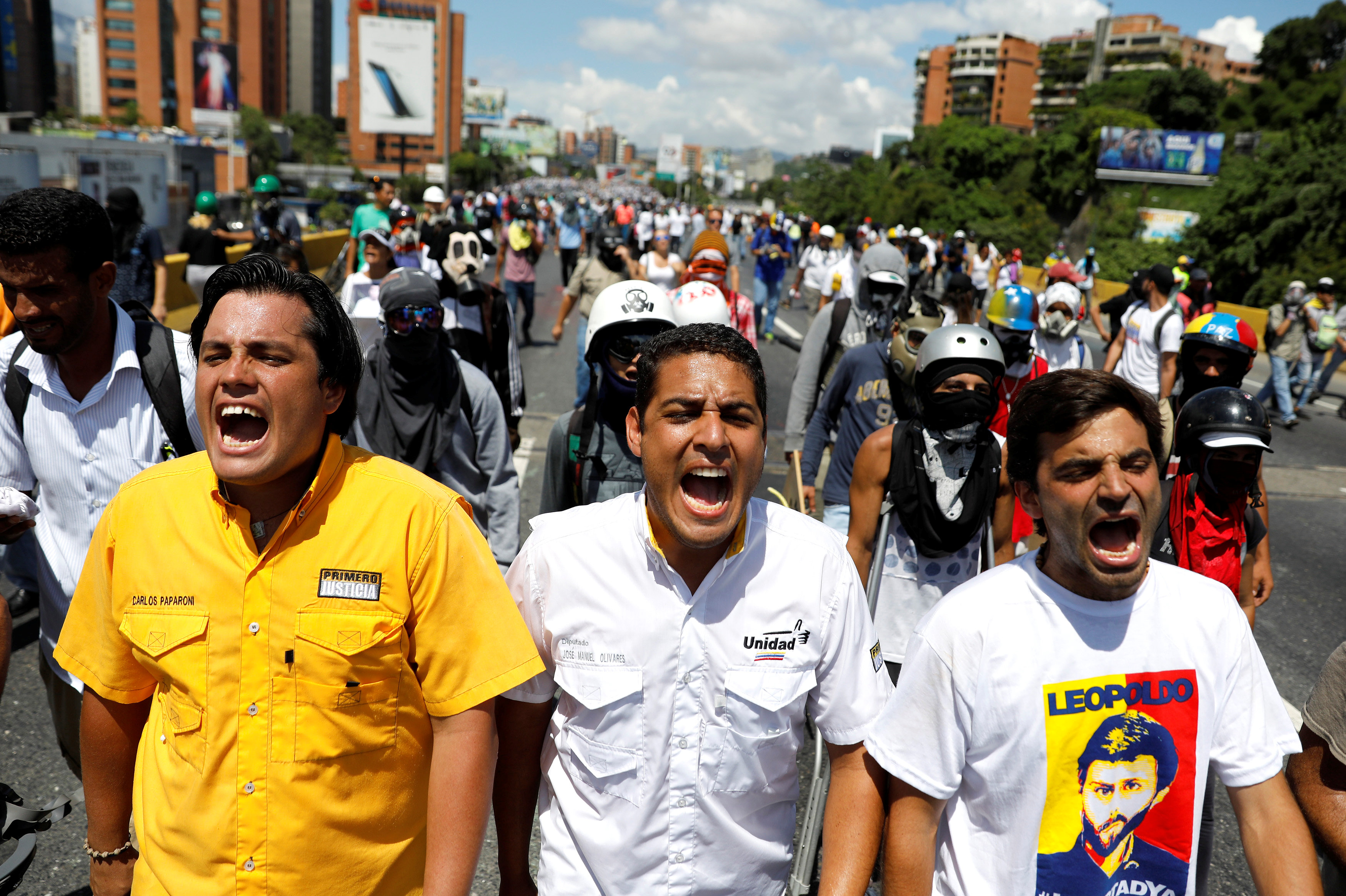متظاهروون فنزويليون